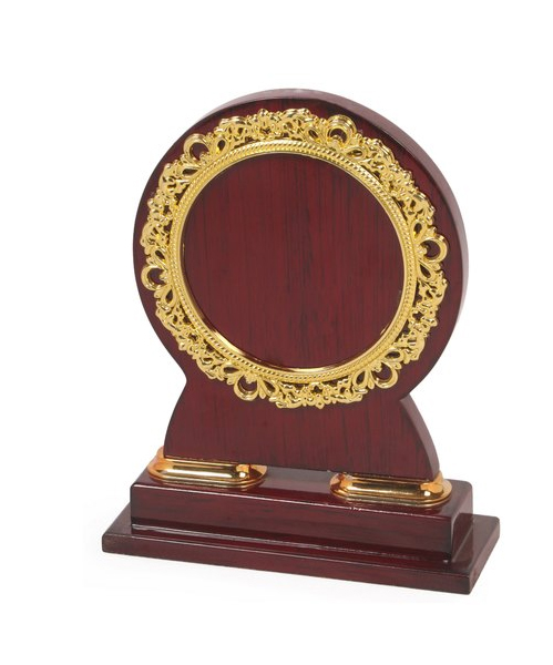 Wooden trophy manufacturers in Gurugram