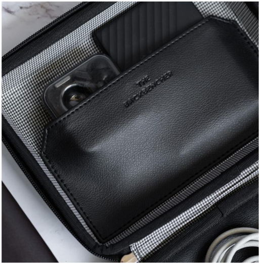 Black Leatherette Gadget Steven Tech Kit | Travel Bags in Delhi Black Leatherette Gadget Steven Tech Kit | Travel Bags in Delhi