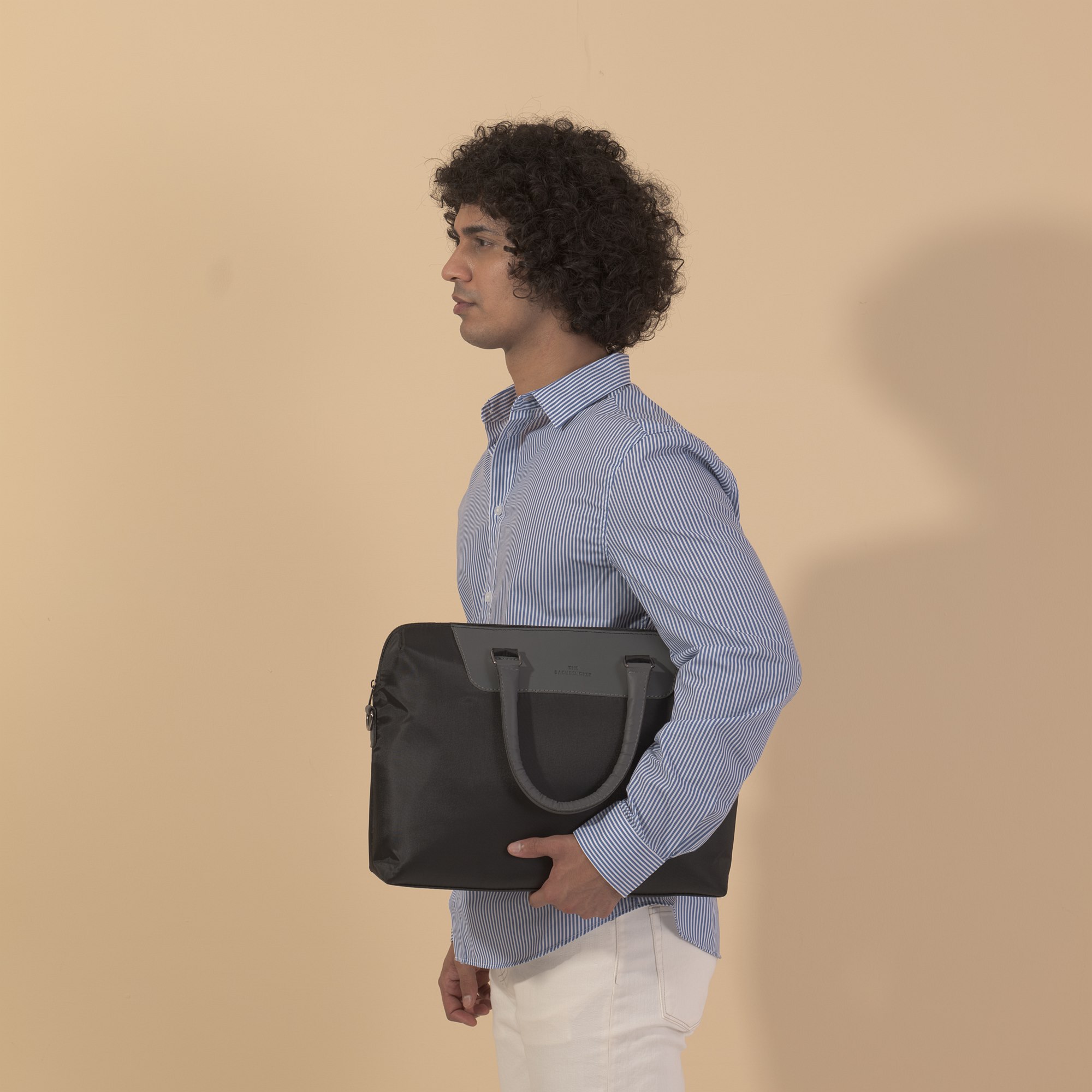 The Backbenchers Austin Laptop Bag | Travel Bag in Gurgaon The Backbenchers Austin Laptop Bag | Travel Bag in Gurgaon