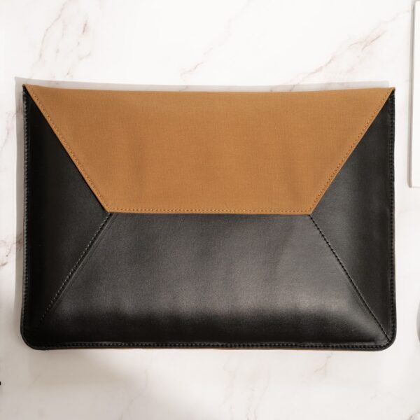 The Backbencher Bryan Laptop Sleeve