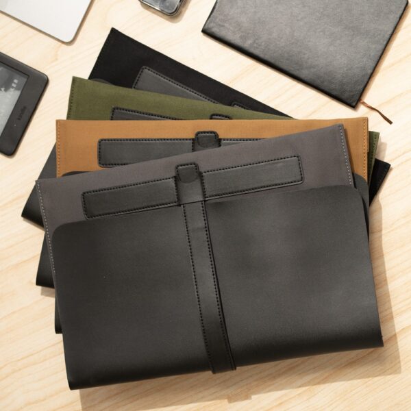 The Backbencher Cooper Laptop Sleeve