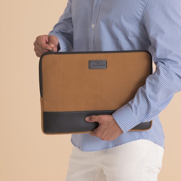 The Backbencher Ohio Laptop Sleeve